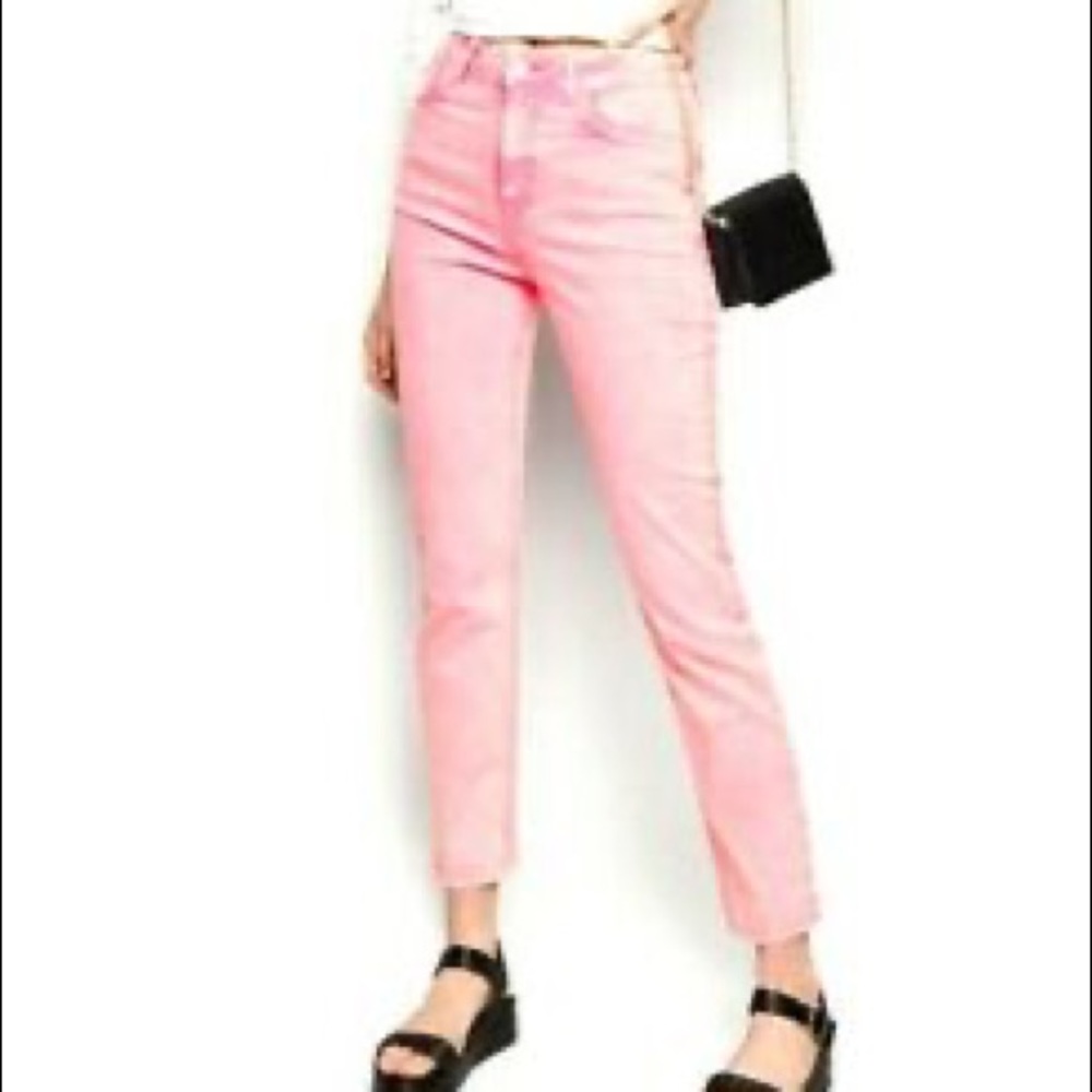 PINK ACID WASH MOM JEANS